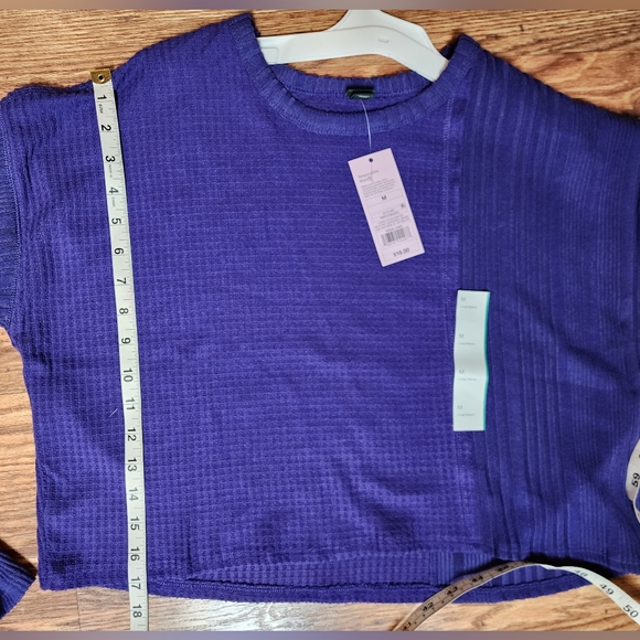NEW Long-sleeve Purple Cropped T-shirt Size Medium♥︎ - Picture 9 of 10
